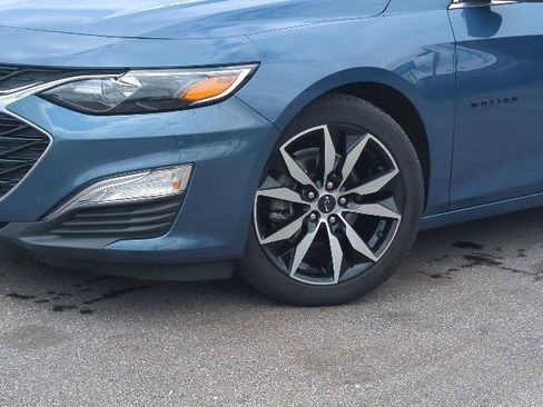 Used 2024 Chevrolet Malibu RS FWD image 2