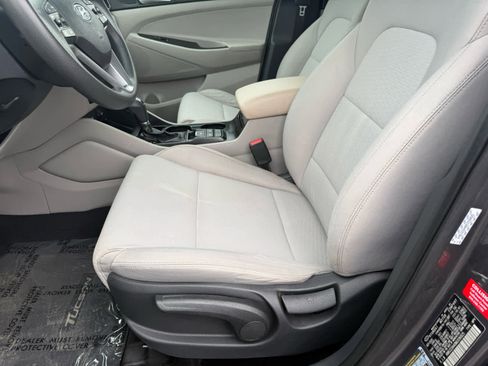 Used 2021 Hyundai Tucson SE image 4