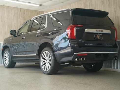 Used 2023 GMC Yukon Denali AWD/4WD image 7