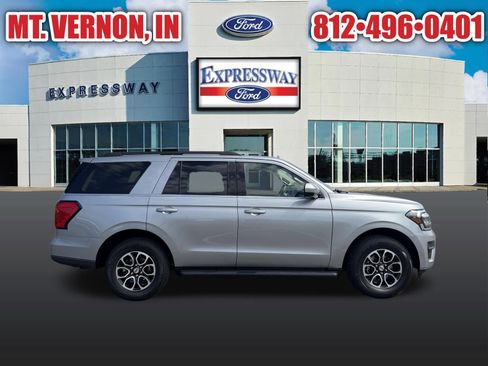 Used 2024 Ford Expedition XLT AWD/4WD image 5