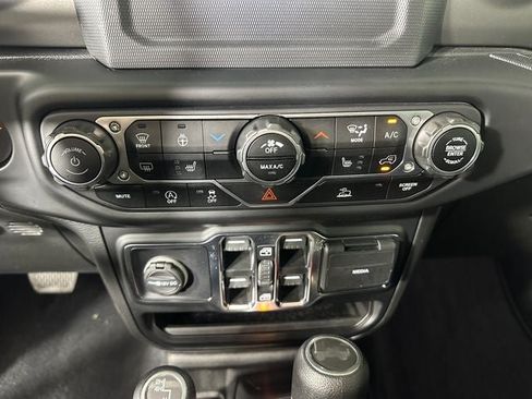 Used 2022 Jeep Wrangler Unlimited Sport AWD/4WD image 20