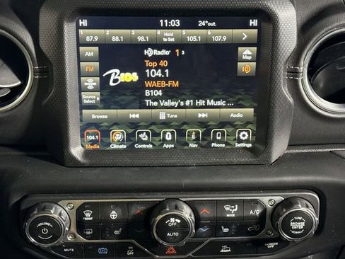 Used 2022 Jeep Wrangler Unlimited Sahara w/ Cold Weather Group image 22