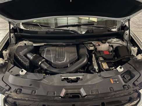 Used 2025 GMC Acadia Elevation image 13