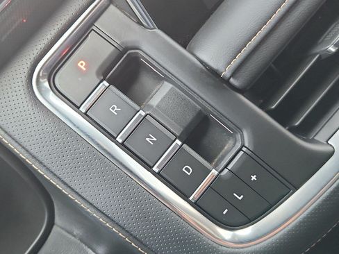 Certified 2024 GMC Yukon XL AT4 w/ Technology Package AWD/4WD image 12