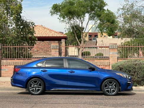 Used 2021 Kia Forte GT-Line w/ GT-Line Premium Package image 9