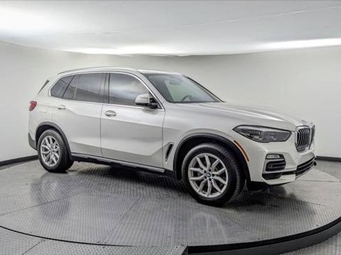 Used 2020 BMW X5 sDrive40i w/ Premium Package image 9