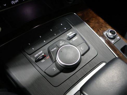 Used 2020 Audi Q5 2.0T Premium w/ Convenience Package image 31