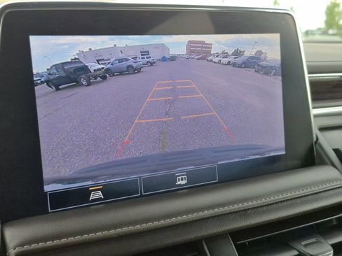 Used 2021 Chevrolet Tahoe Z71 image 23