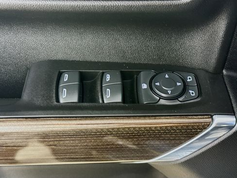 Used 2021 Chevrolet Silverado 1500 LT w/ Convenience Package II RWD image 20