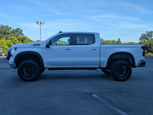 Used 2024 Chevrolet Silverado 1500 LT RWD image 6