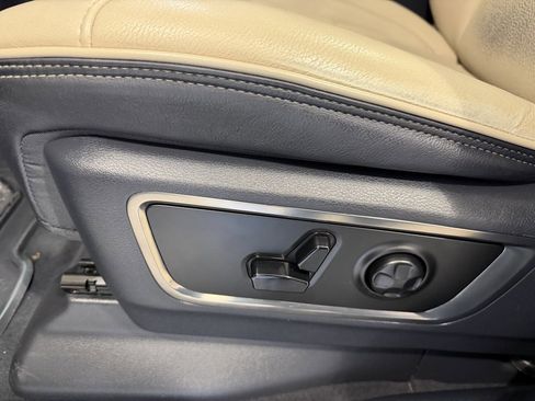 Used 2019 RAM 1500 Limited image 12