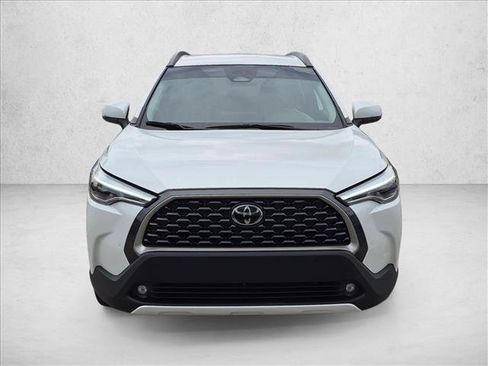 Used 2023 Toyota Corolla Cross XLE AWD/4WD image 2