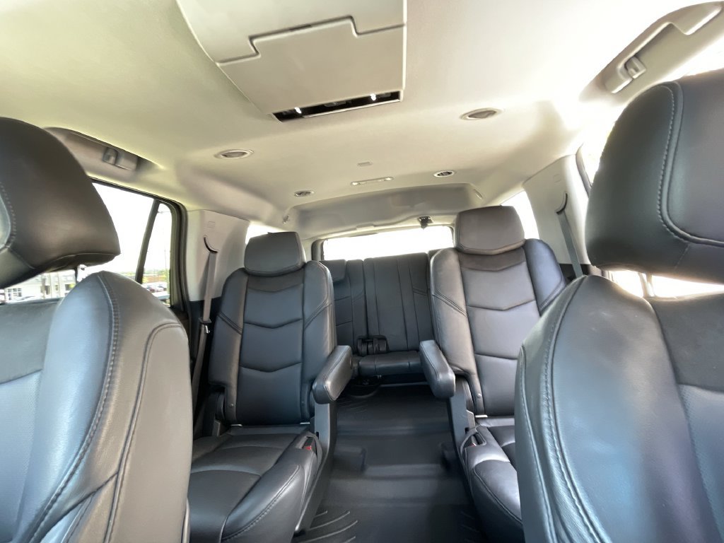 Certified 2018 Cadillac Escalade Premium Luxury AWD/4WD image 21