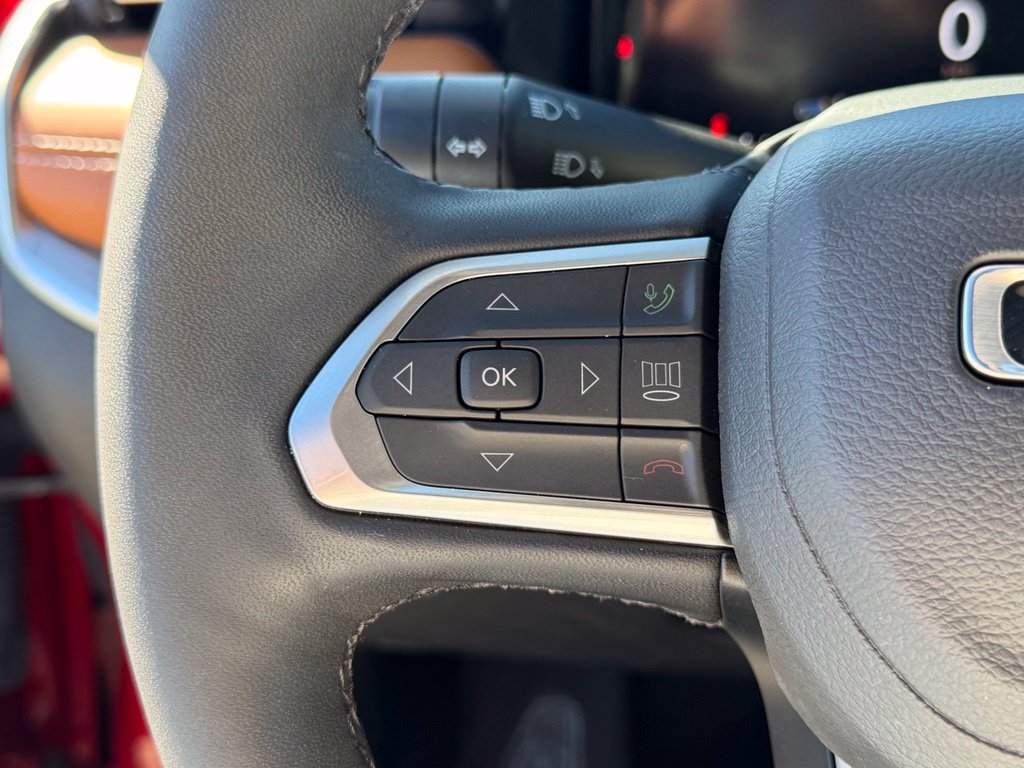 Used 2025 Jeep Compass Limited w/ Elite Group AWD/4WD image 19