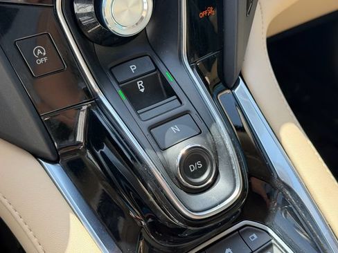 Used 2024 Acura RDX SH-AWD image 21