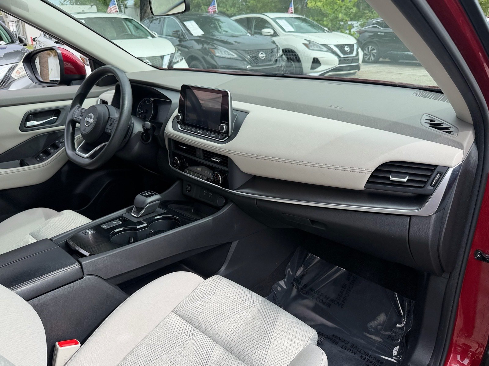 Used 2024 Nissan Rogue SV FWD image 18