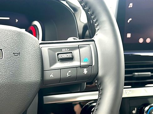 New 2026 Nissan Pathfinder SL FWD image 19