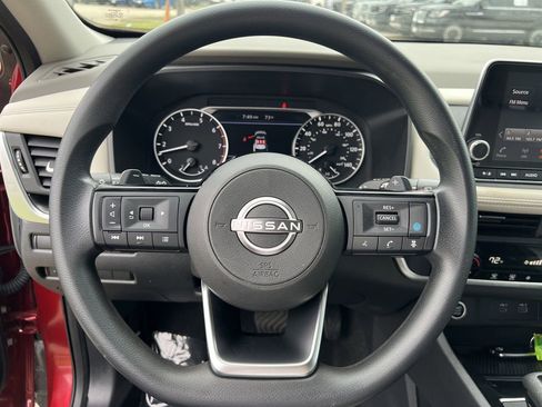 Certified 2023 Nissan Rogue SV image 10