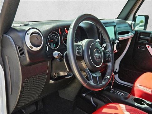 Used 2018 Jeep Wrangler Unlimited Sport AWD/4WD image 9