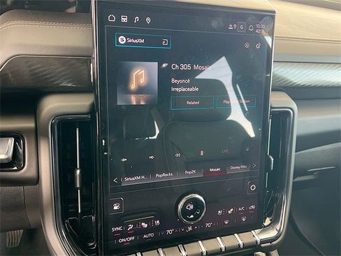 New 2026 GMC Yukon XL AT4 w/ AT4 Premium Package image 10