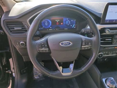 Used 2020 Ford Escape SE Sport image 22