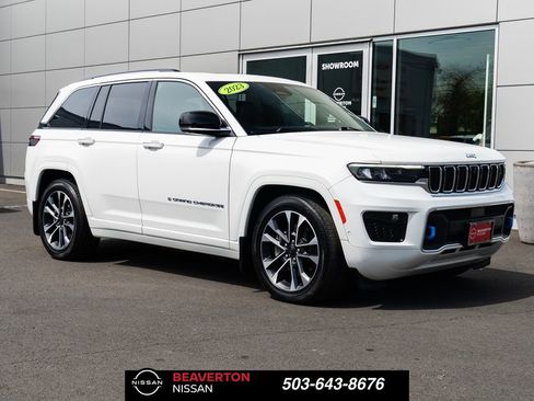 Used 2023 Jeep Grand Cherokee Overland w/ Advanced Protech Group III AWD/4WD image 1