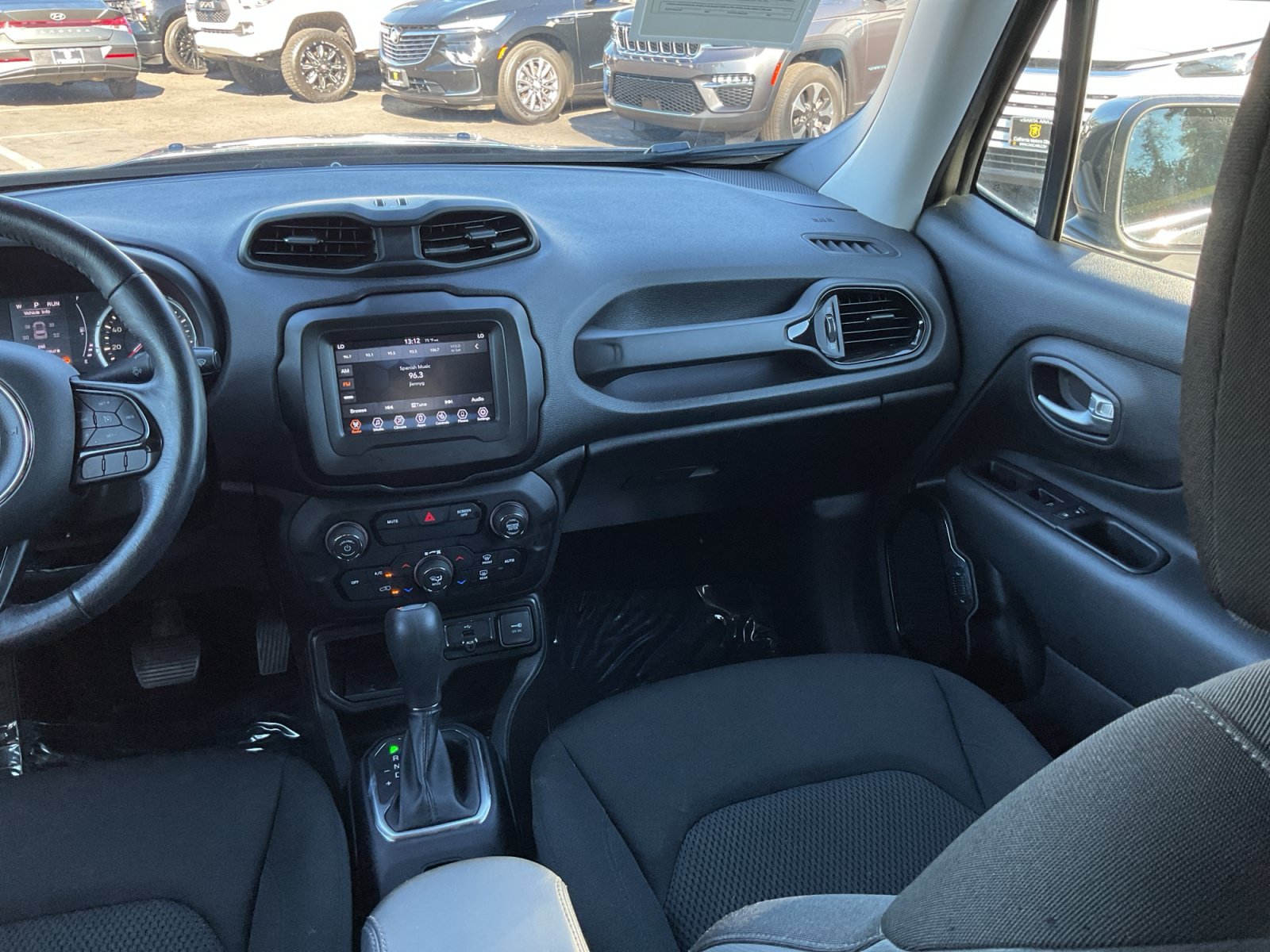 Used 2020 Jeep Renegade Altitude FWD image 16
