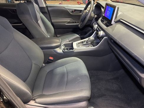 Used 2025 Toyota RAV4 LE image 11