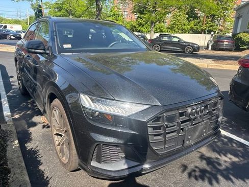 Used 2022 Audi Q8 Prestige AWD/4WD image 11