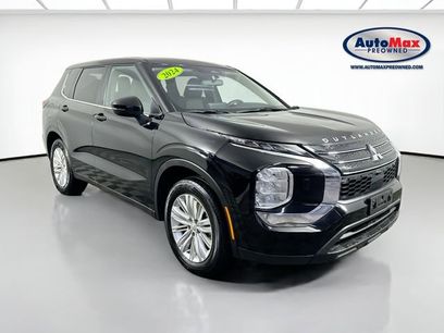 Used 2024 Mitsubishi Outlander ES