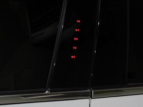 Used 2021 Lincoln Corsair Reserve image 26