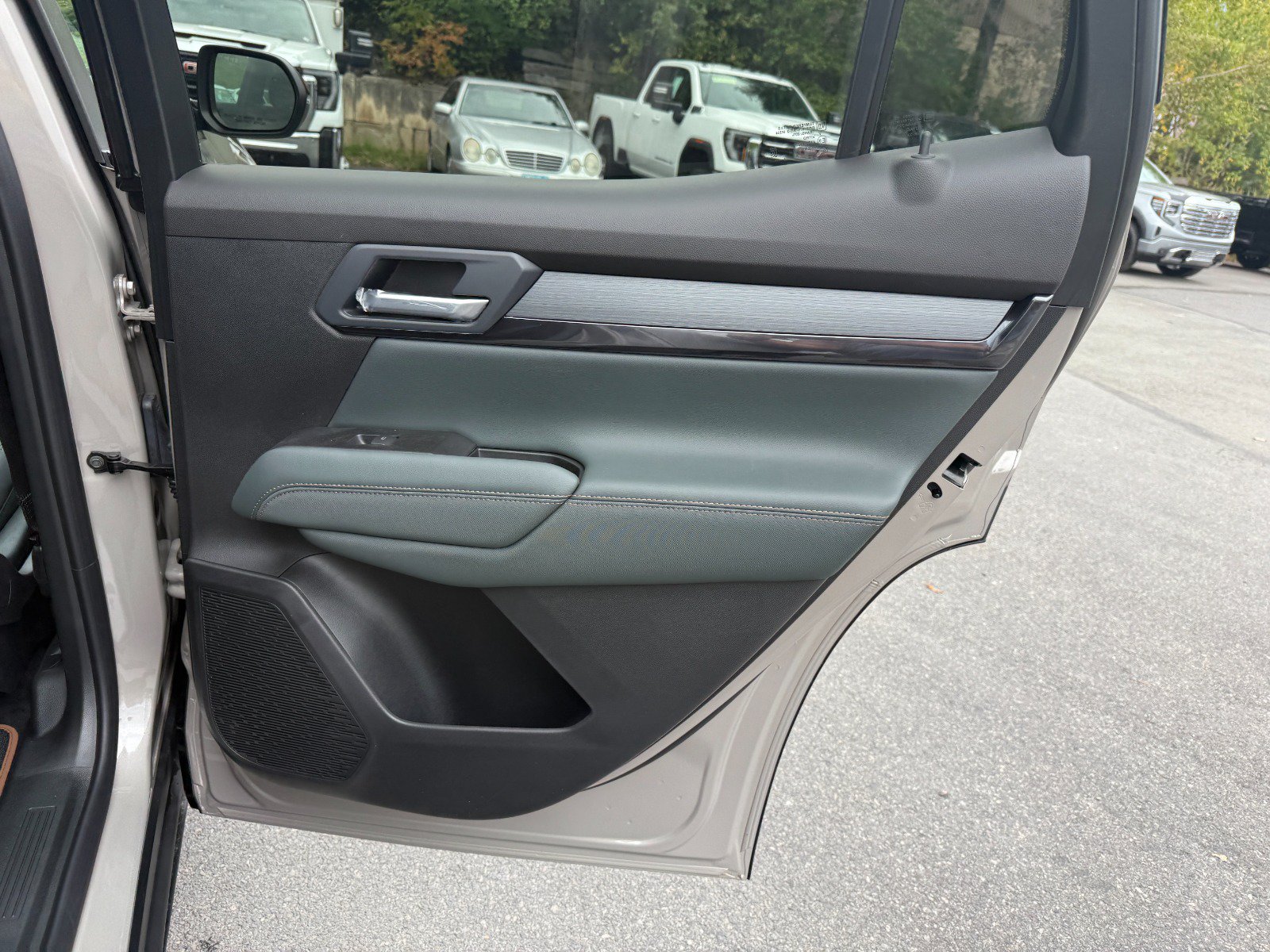 New 2027 GMC Terrain AT4 AWD/4WD image 21
