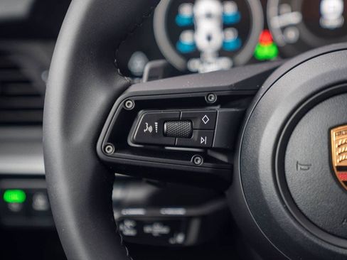 New 2026 Porsche 911 Carrera 4S image 14