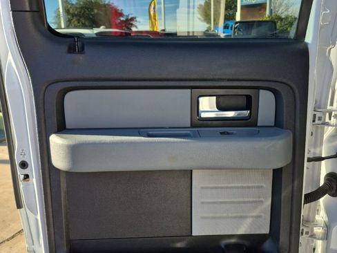 Used 2014 Ford F150 XLT w/ XLT Chrome Package image 15