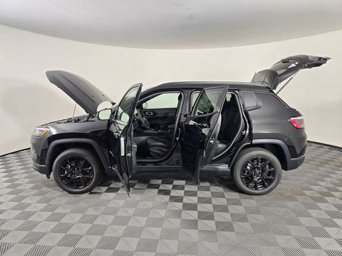 New 2026 Jeep Compass Latitude AWD/4WD image 16