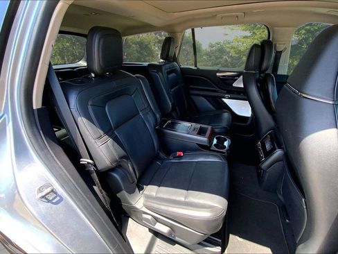 Used 2022 Lincoln Aviator Reserve w/ Equipment Group 201A AWD/4WD image 24
