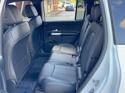 Used 2022 Mercedes-Benz GLB 250 GLB 250 w/ Premium Package Lite image 40