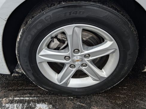 Used 2024 Chevrolet Malibu LT image 16