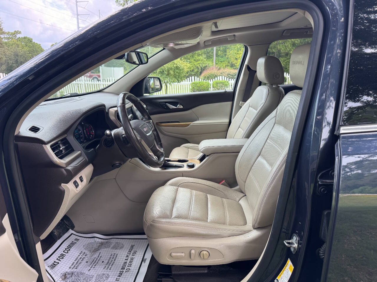 Used 2018 GMC Acadia Denali w/ Technology Package AWD/4WD image 9