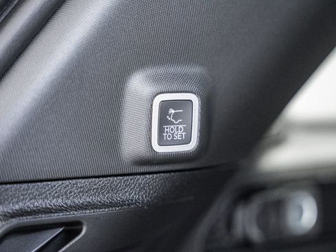 New 2025 Jeep Grand Cherokee Altitude w/ Trailer Tow Package image 10