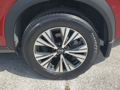 Certified 2023 Nissan Rogue SV image 8