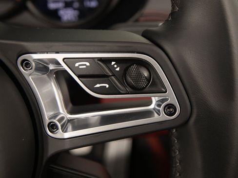 Used 2025 Porsche 718 Boxster GTS RWD image 17