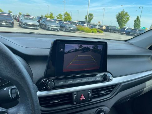 Used 2024 Kia Forte LXS FWD image 16