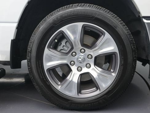 Used 2023 RAM 1500 Laramie AWD/4WD image 9