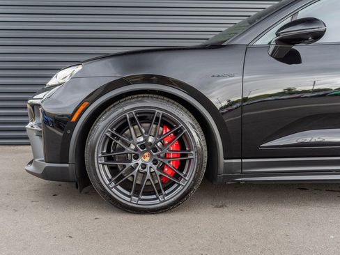New 2026 Porsche Macan GTS Electric AWD/4WD image 12