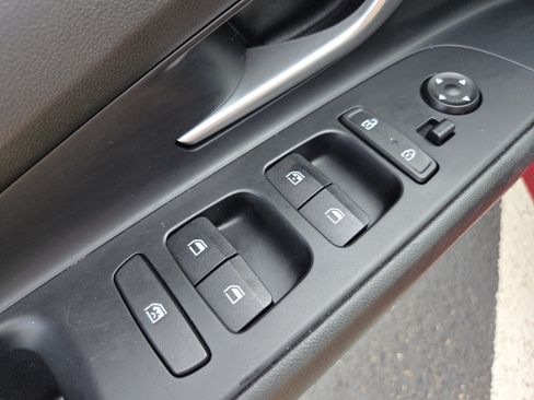 Used 2022 Hyundai Elantra Limited FWD image 32