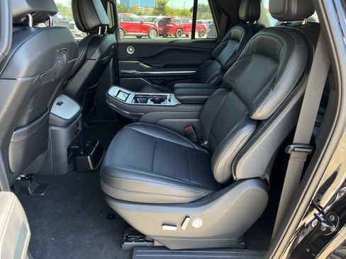 New 2025 Lincoln Navigator L Reserve w/ Jet Appearance Package image 28