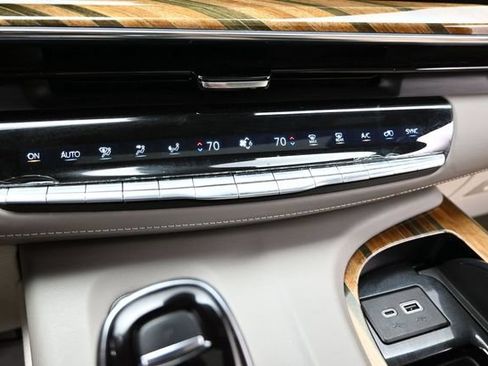 Used 2023 Cadillac Escalade ESV Sport Platinum w/ LPO, ONYX Package AWD/4WD image 53