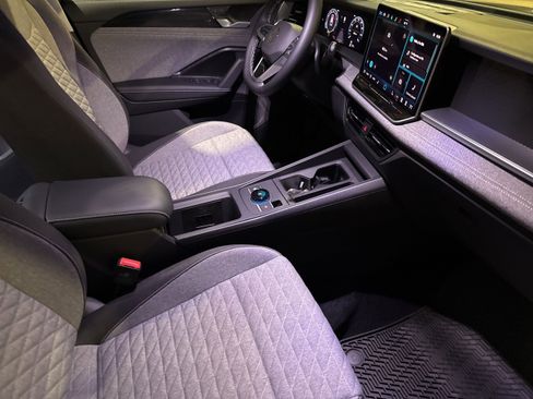 New 2025 Volkswagen Tiguan S image 25