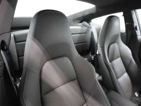 Certified 2018 Porsche 911 Carrera 4S image 21